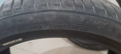 Firestone 225 40 R18 comme neuf