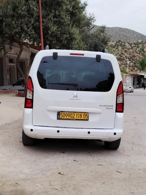 Peugeot Partner 2018 Tepee Allure 