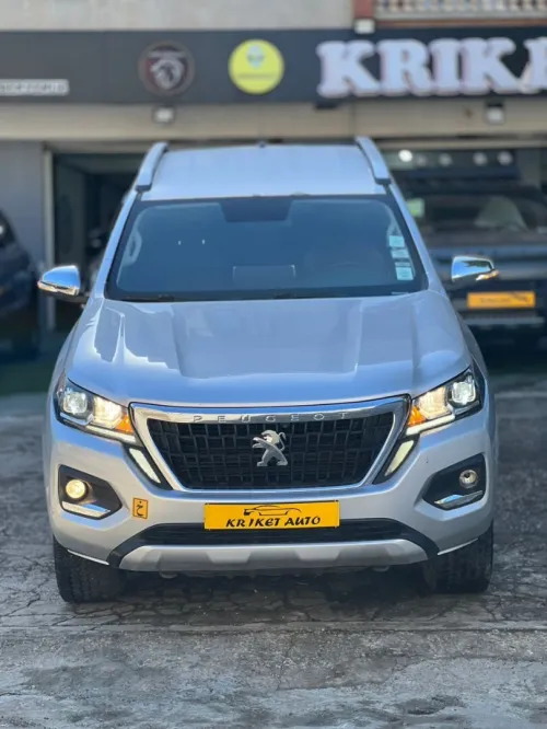 Peugeot pik up 2022 
