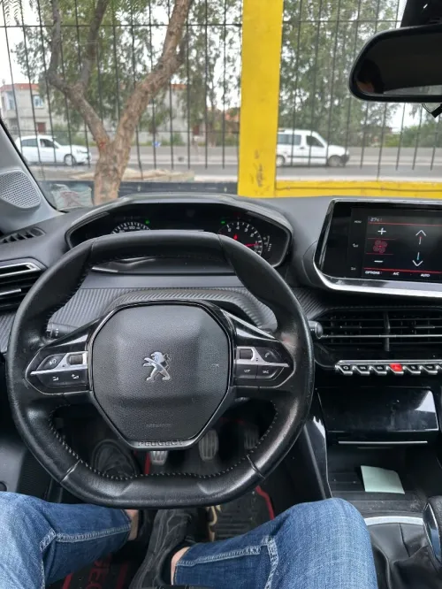 Peugeot 208 2022 Allure
