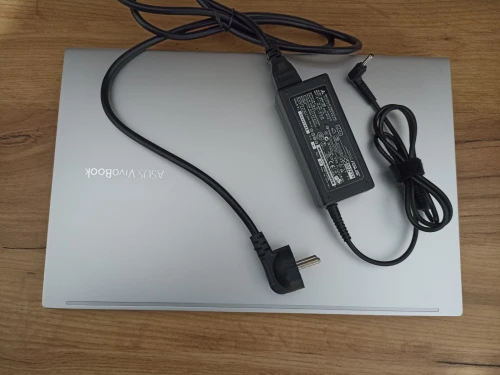 ASUS Vivobook 15 OLED Ryzen 7 5700U | 16 GB| 1 TB
