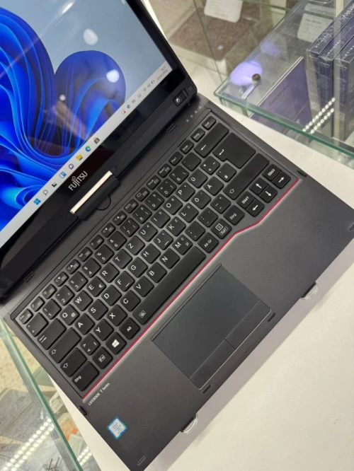 LAPTOP 2IN1 FUJITSU LIFEBOOK T939 TACTILE 