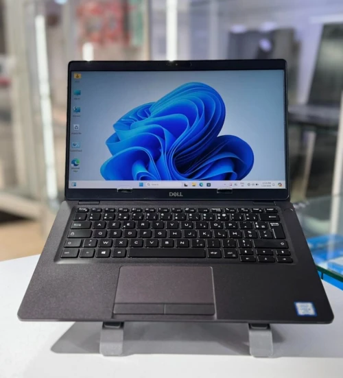 PC DELL LATITUDE 5400 / I7-8EME GNR / 16GB RAM / 512 GB SSD