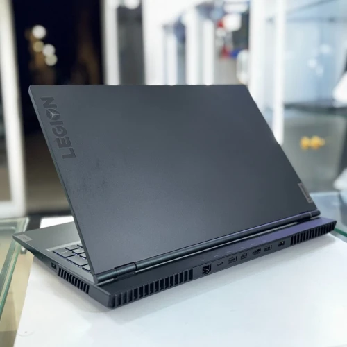 Laptop gaming Lenovo Legion 5  / RYZEN 7 SERIE 5000 / RTX3050TI
