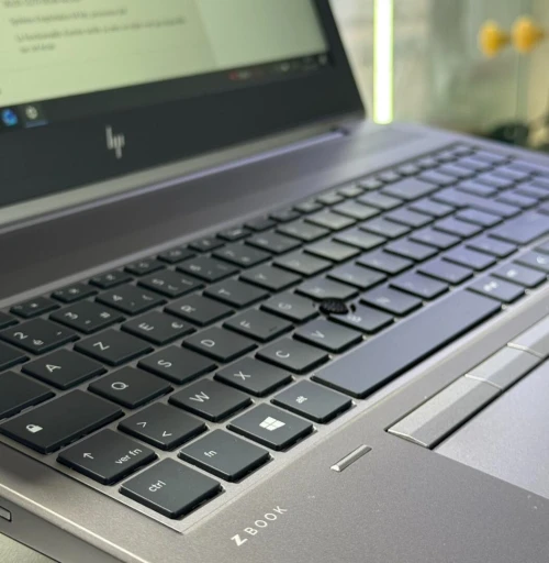 PC WORKSTATION Mobile HP ZBOOK 15 G6 / I7-9850H / 32GB RAM / 1TB SSD NVME / NVIDIA QUADRO T1000 4GB