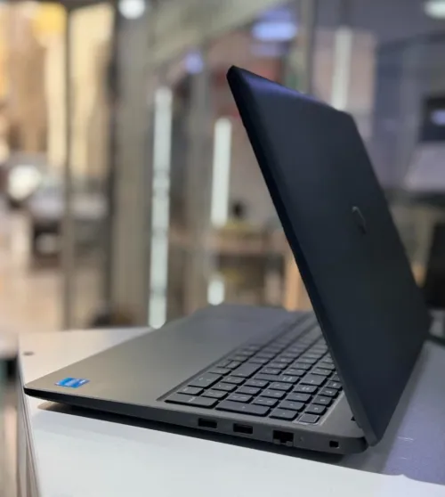 PC LAPTOP DELL LATITUDE 3540 sous emballage