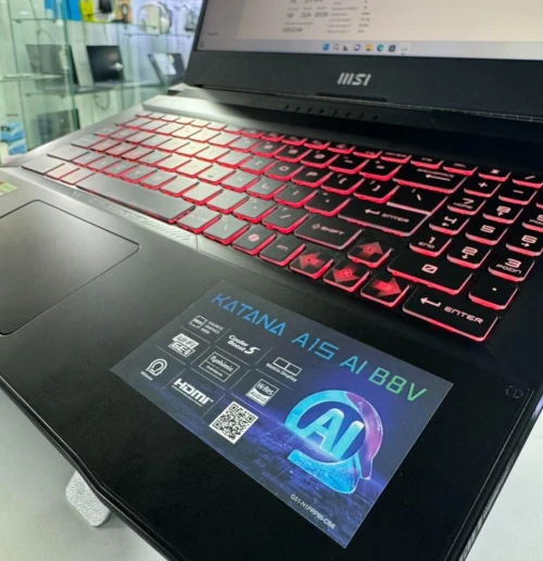 Laptop Gaming MSI KATANA A15 AI B8V ( 2024 ) / RYZEN 7 8845HS / RTX 4060 /165Hz Résolution 2560*1440