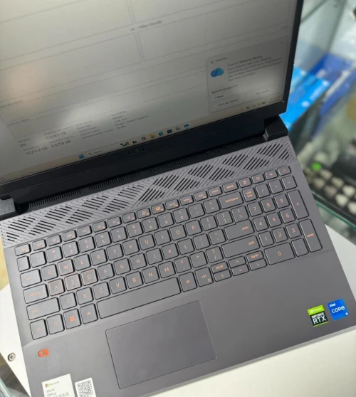 Laptop Gaming DELL G15 5520