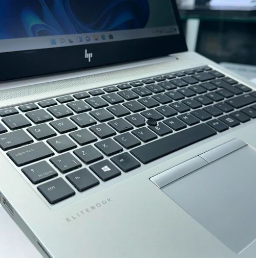 PC LAPTOP HP ELITEBOOK 830 G6