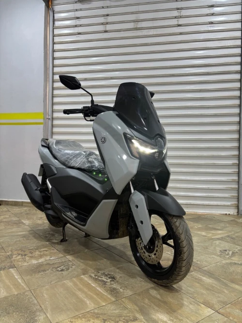 Yamaha Nmax 2025