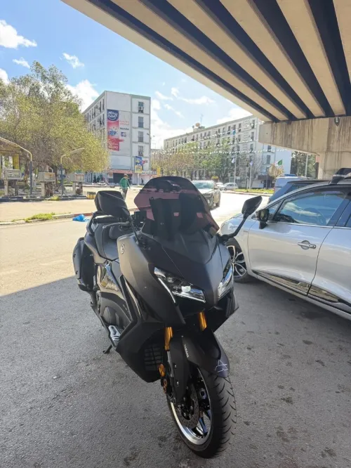 Yamaha Tmax 563 2025