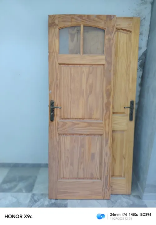 Vente portes en bois rouge