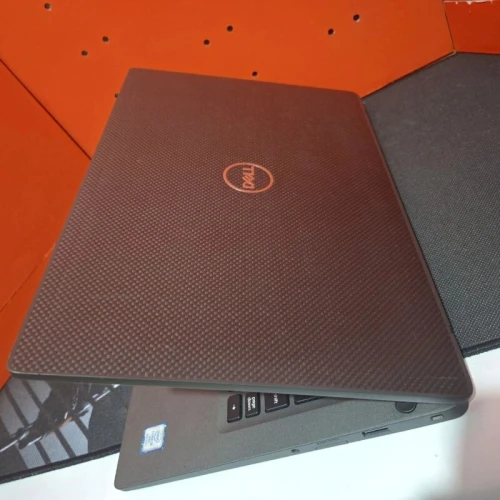 Laptop Dell Latitude 7400