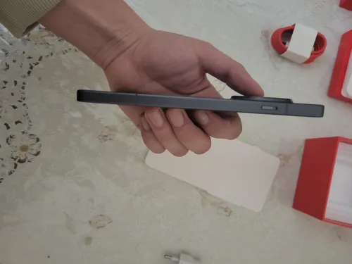 Oneplus Ace 5 (13r) Ace 5 (13r)
