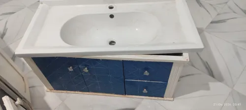 Meuble de salle de bain et élément de cuisin