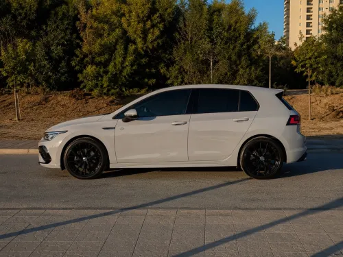 Volkswagen Golf 8 2025 R-Line