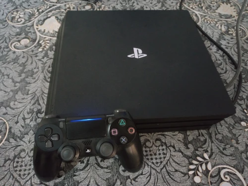 PS4 pro flashé 1TO ver 11.00