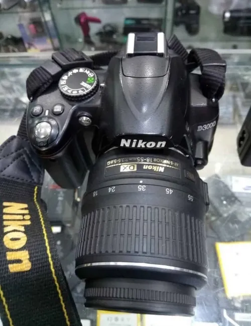 Nikon d3000