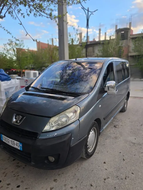 Peugeot Expert 2009 Familialle 9 places