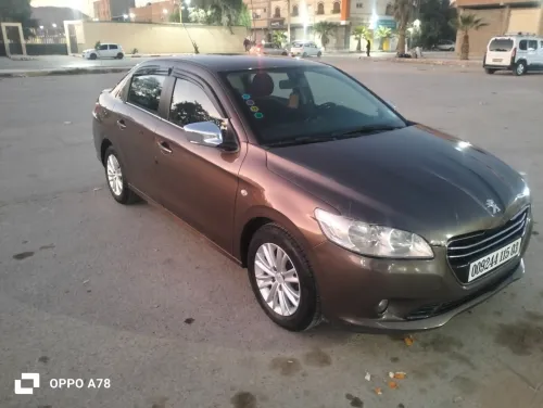 Peugeot 301 2015 pack luxe 