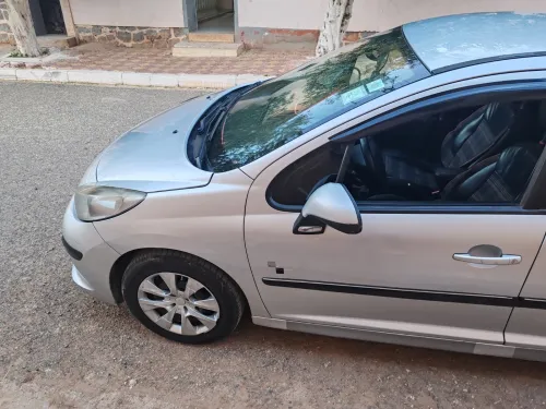 Peugeot 207 2008 207