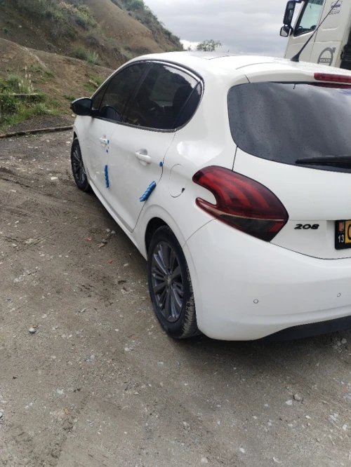 Peugeot 208 2016 