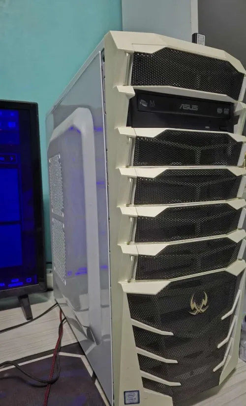 PC Gamer / Bureautique / Montage léger 