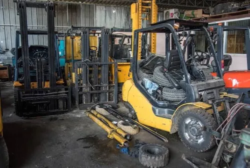 maintenance et reptation tout type de chariot élévateur clark forklift