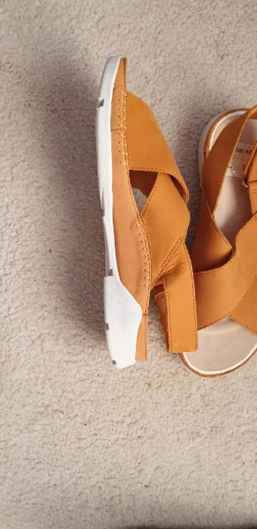 Sandal Clarks