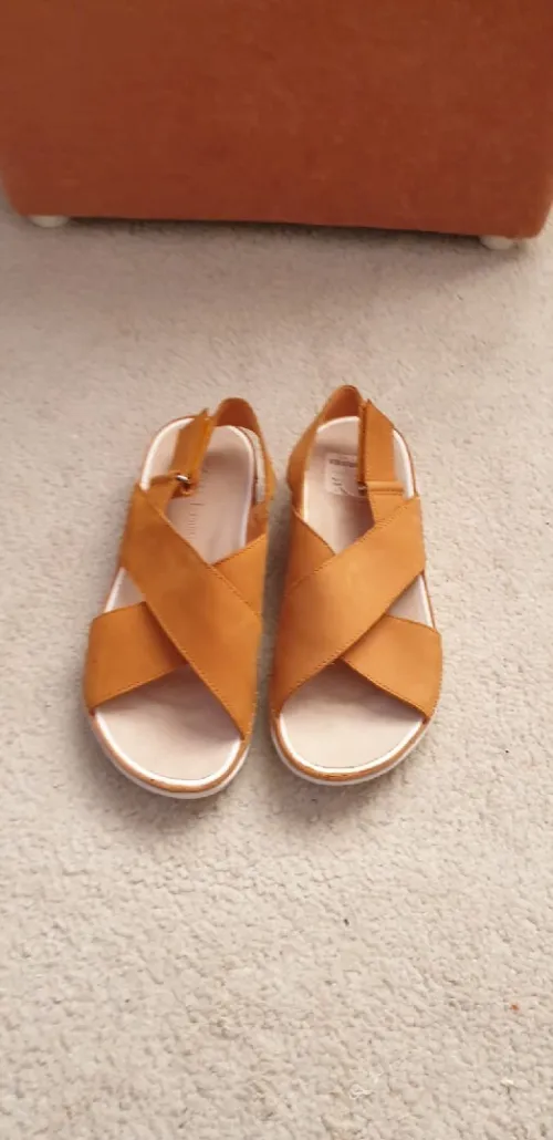 Sandal Clarks