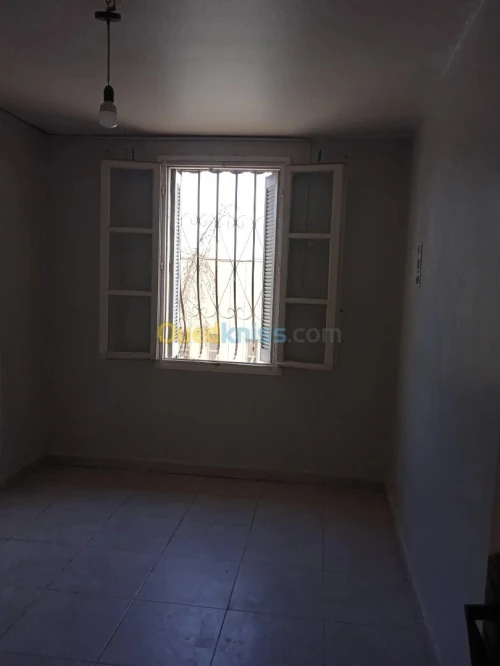 Location Appartement Niveau de villa F4 Alger Ain naadja