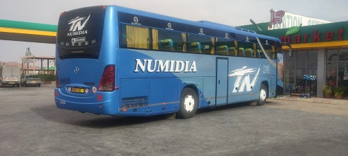 2 BUS POUR LOCATION
