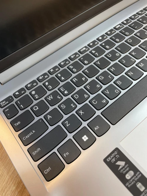Lenovo IdeaPad Ryzen 5 Serie 7000 Ram 16 Gb Stockage 512 Gb Neuf