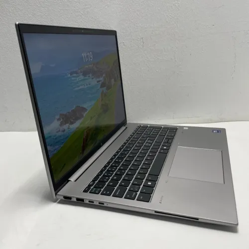 WORKSTATION HP ZBook Firefly 16 inch G11 Ultra 7 Serie H 14eme Gen Ram 32Gb Stockage 1Tb Nvidia A500