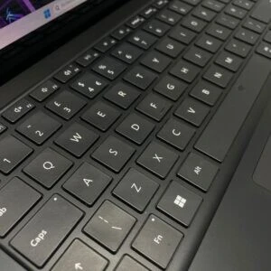 Microsoft surface laptop 4 TACTILE i5 11eme generation Ram 16gb stockage 256gb