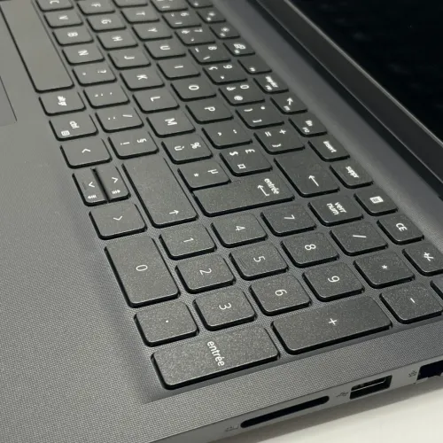 DELL Vostro 15 neuf sous emballage i3 13eme Generation Ram 8Gb Stockage 512Gb