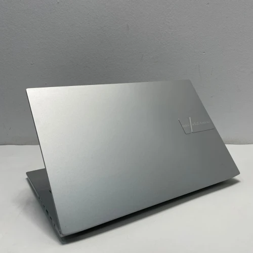 ASUS VIVOBOOK PRO 15 i5 12éme génération H / Ram 16gb Stokage 512gb RTX 3050 4Gb 2.8K