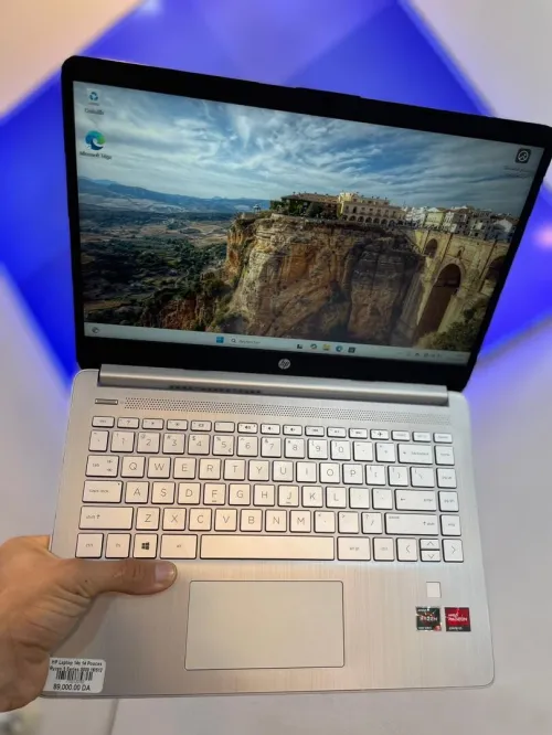  HP Laptop 14S Ryzen 5 serie 5000 Ram 16 Gb Stockage 512 Gb