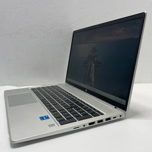 HP ProBook 450 G8 i5 11ème Génération Ram 8Gb Stockage 256 Gb