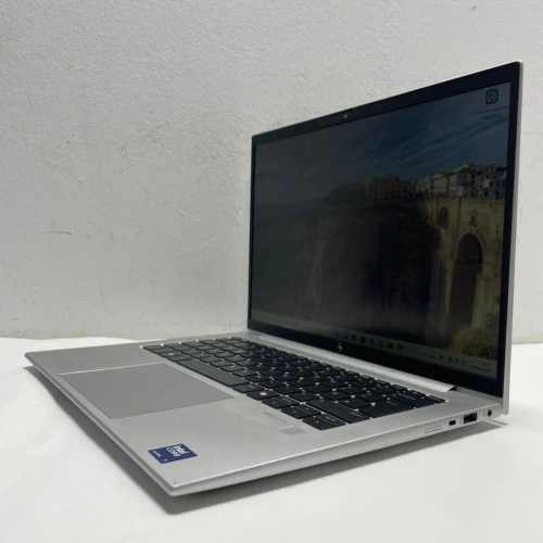 HP EliteBook 840 G11 Ultra 7 14eme Generation Serie H Ram 32 Gb Stockage 1Tb