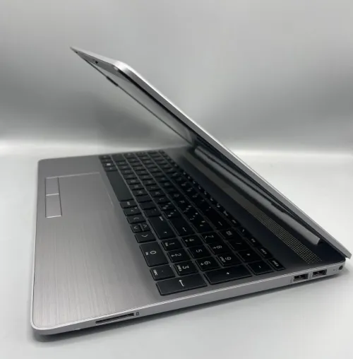  HP Laptop 250 G8 i7 10eme Generation Ram 8 Gb Stockage 256 Gb