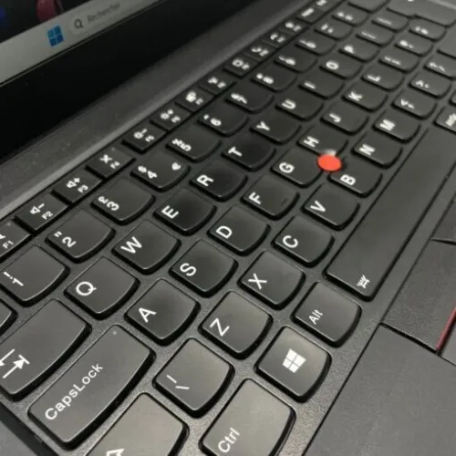 Lenovo thinkpad P14s i7 10eme generation Ram 16Gb Stockage 512Gb Nvidia quadro 2Gb