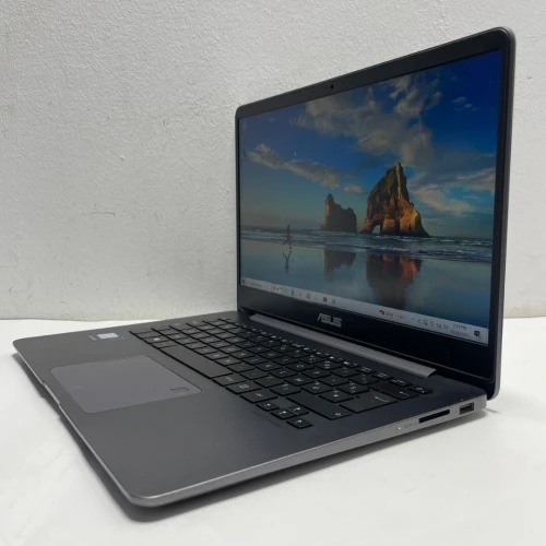  Asus ZenBook 14 i7 8eme Generation Ram 8 Gb Stockage 256 Gb