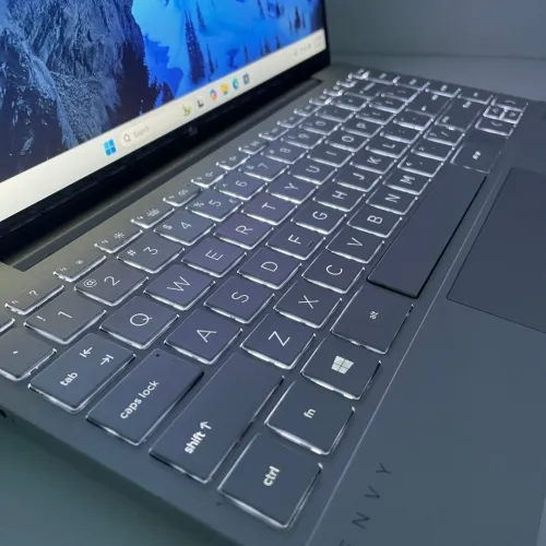 HP Envy 13 i5 11éme génération Ram 8gb Stockage 512GB Nvidia mx 450 2gb