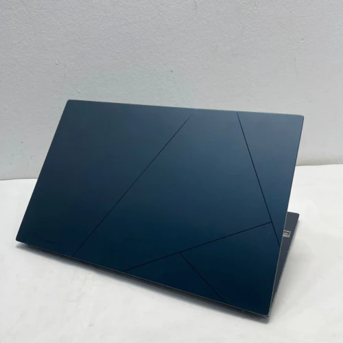 Asus ZENBOOK 15 OLED Ryzen 7 Serie 7000 Ram 16Gb Stockage 1Tb
