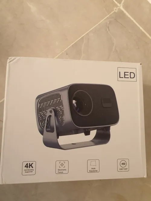 VIDEO PROJECTEURS 4K  3 PIECES