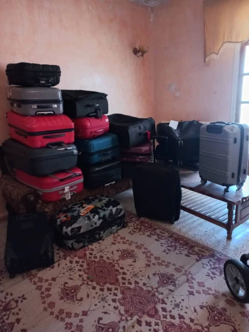 Lot de 21 valises originale vennues de l'engleterre