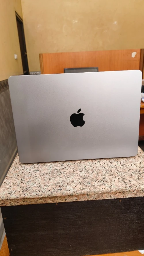 M2 MacBook