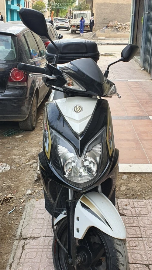 SYM JET 4 