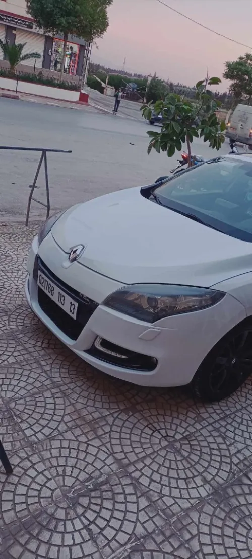 Renault Migan 3 jitilayn 2013 Balak touch
